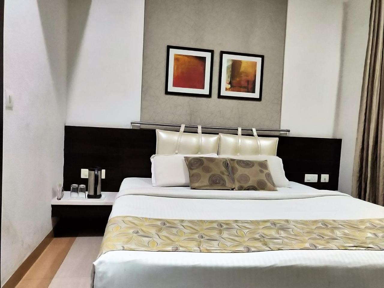 Hotel Rockland Jaipur Exteriör bild